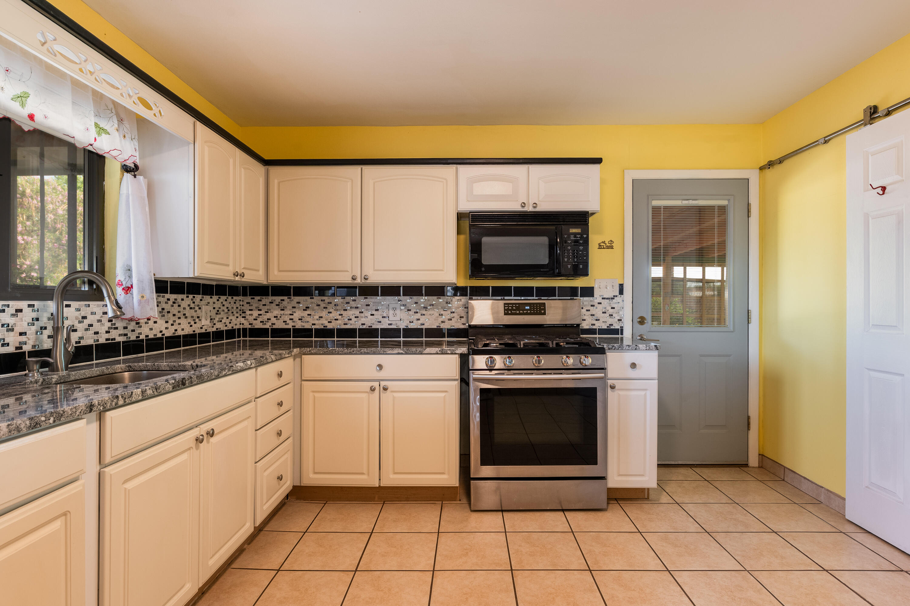 1306 San Venito Road, Albuquerque, New Mexico image 8