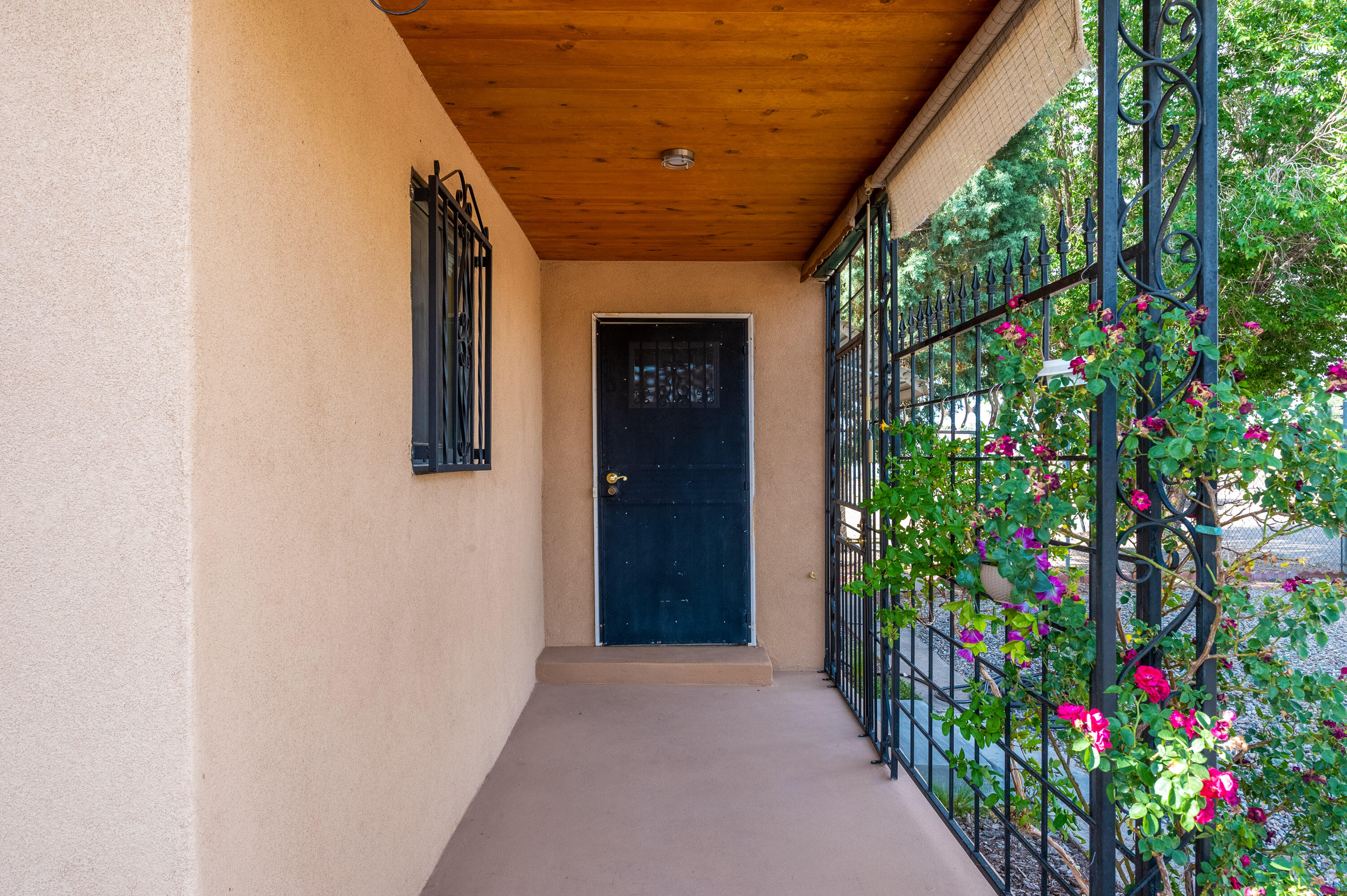 1306 San Venito Road, Albuquerque, New Mexico image 2