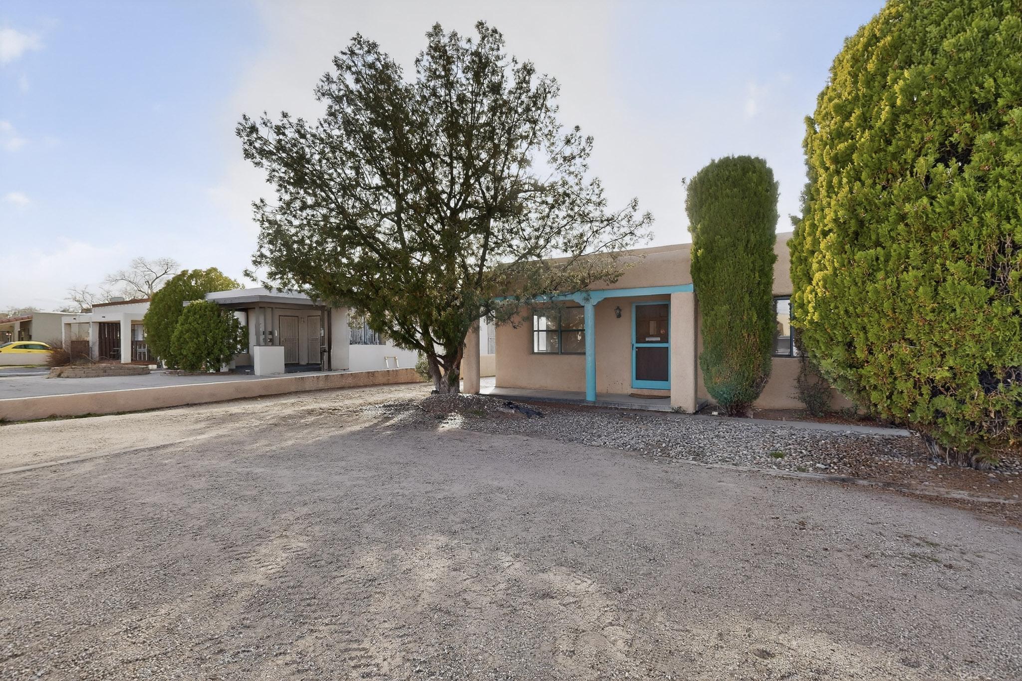 233 Solano Drive NE