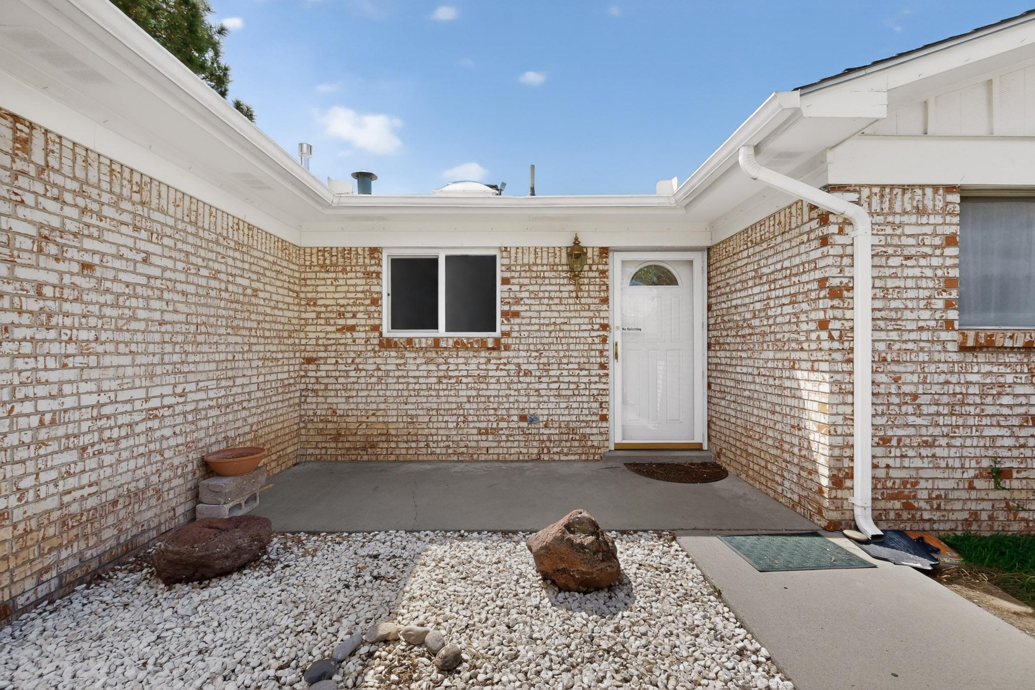 9912 Dorothy Place NE