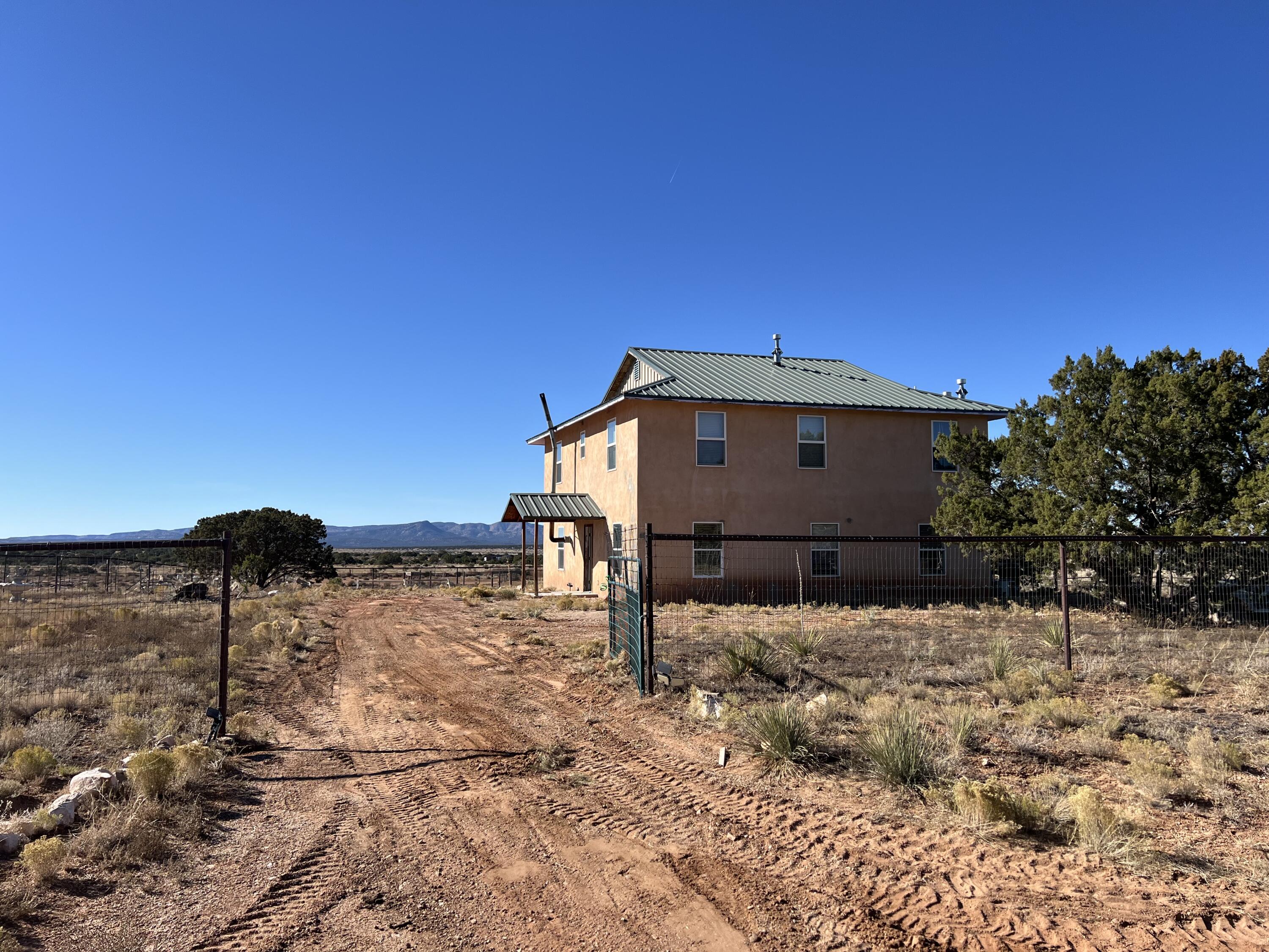 108 Chupadero Road, Mountainair, New Mexico image 1