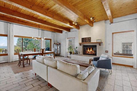 Photo of 1109 Daskalos Drive NE, Albuquerque, NM 87123 (MLS # 1100976)