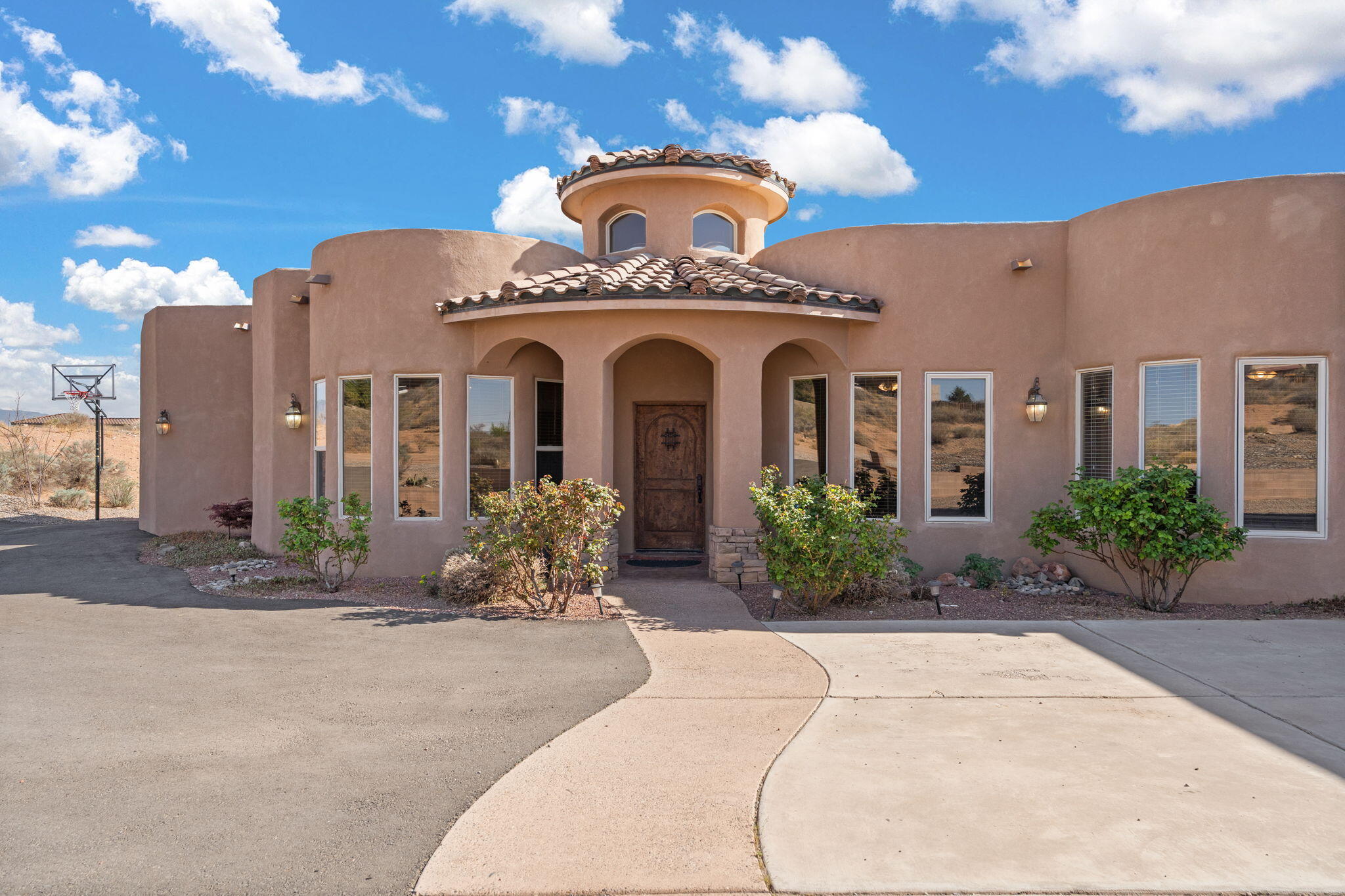 5720 RIO LAMA Road NE