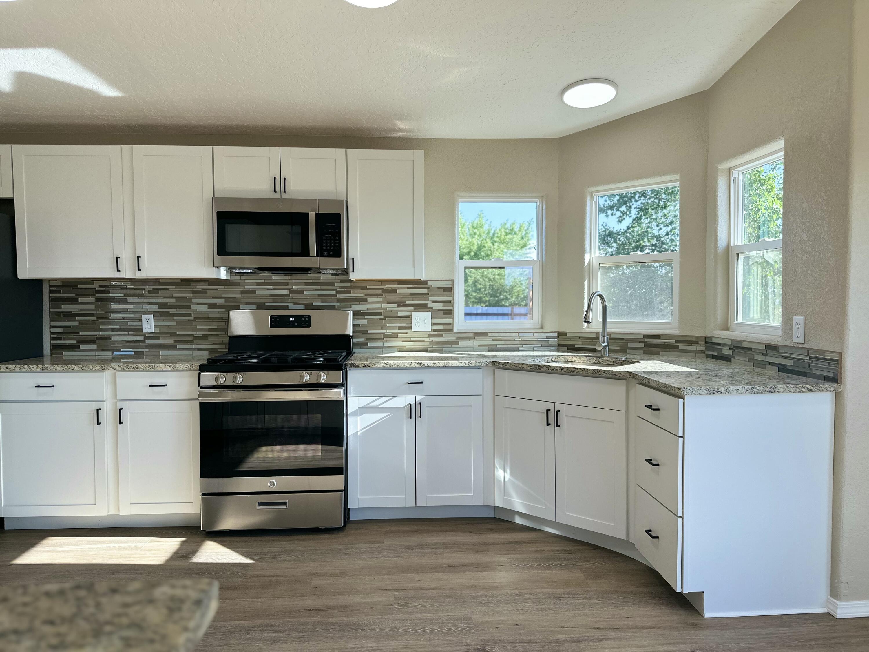 47 Mayo Loop, Los Lunas, New Mexico image 9