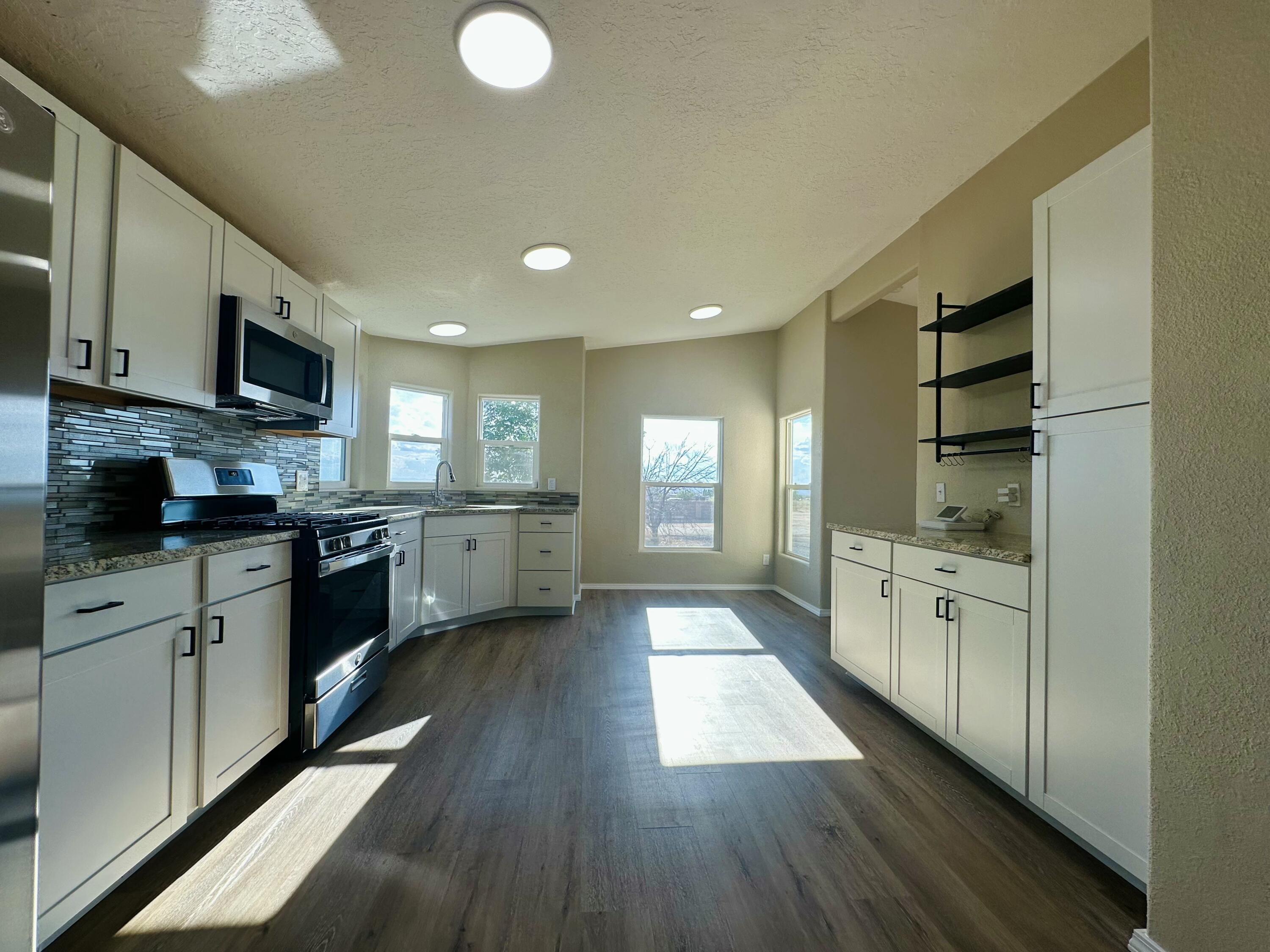 47 Mayo Loop, Los Lunas, New Mexico image 10