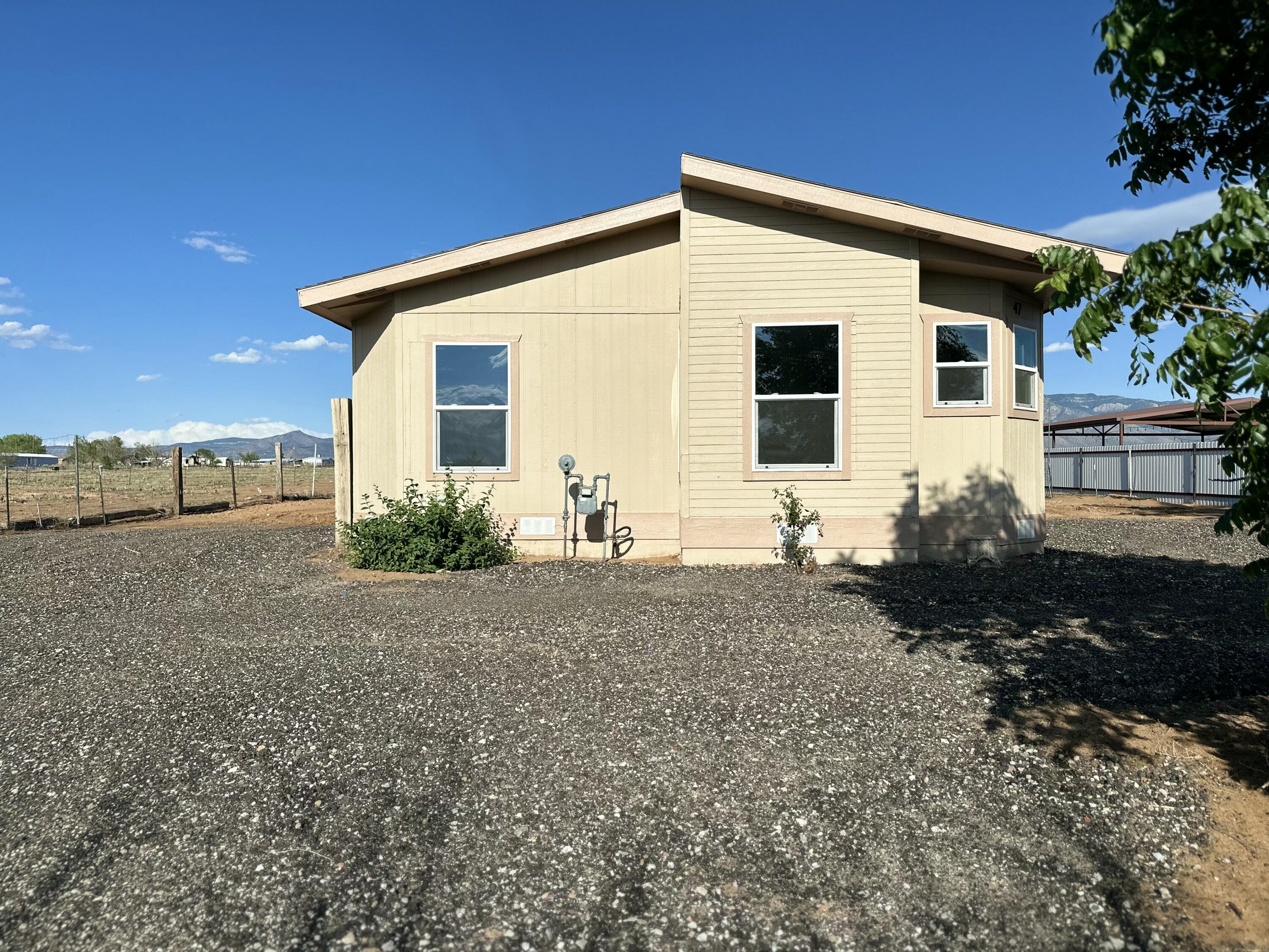 47 Mayo Loop, Los Lunas, New Mexico image 7