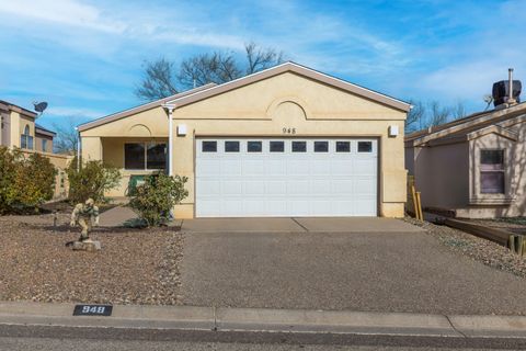 Photo of 948 Charles Drive NE, Rio Rancho, NM 87144 (MLS # 1095937)
