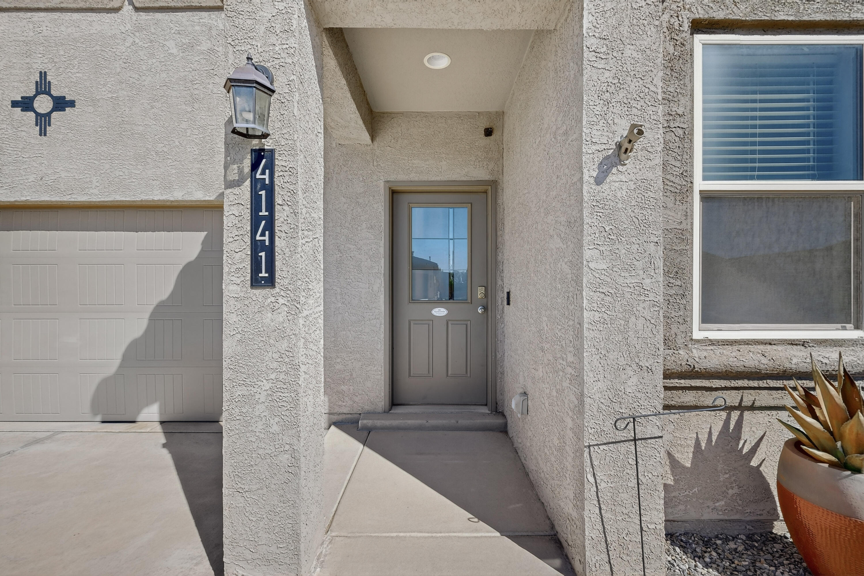 4141 Skyline Loop NE