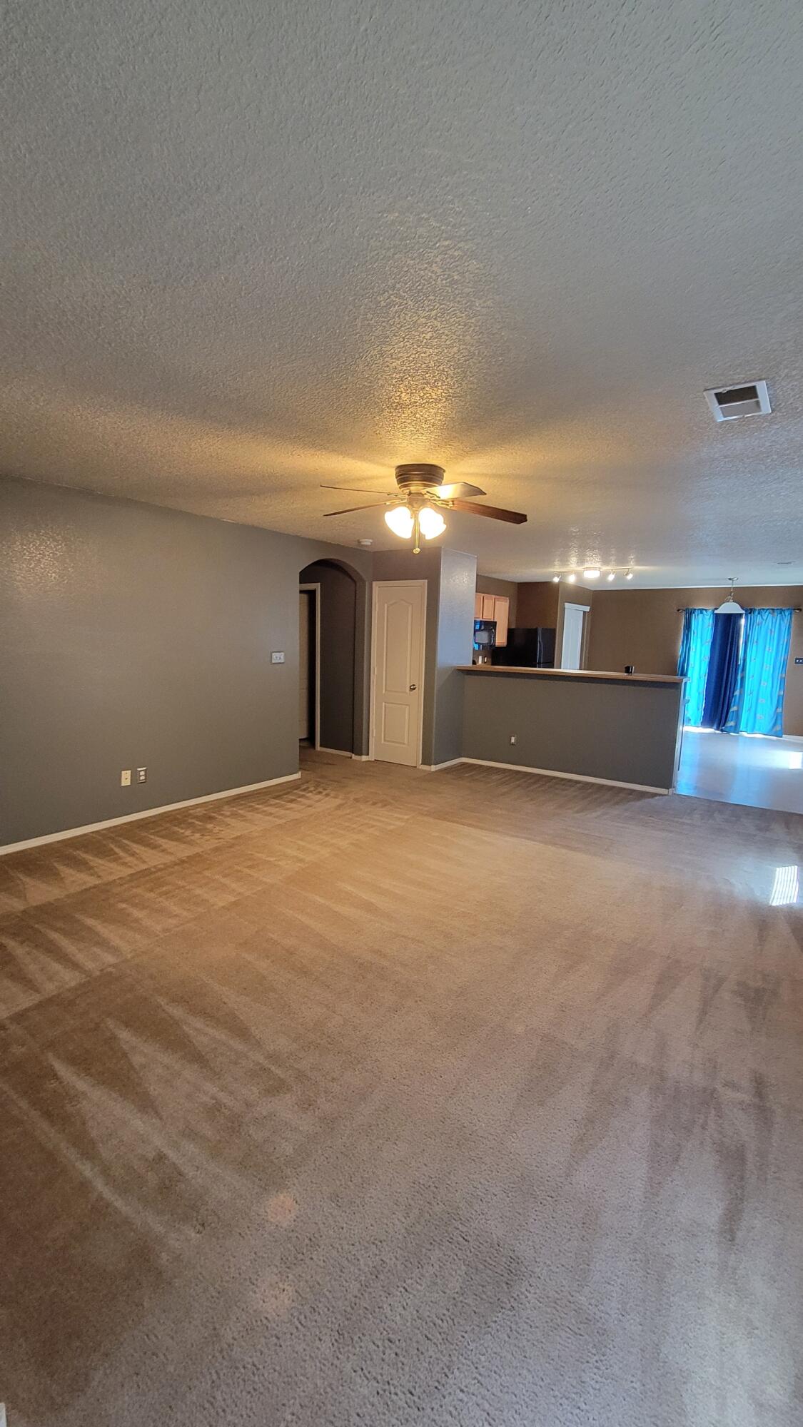42 Vista Del Cerro Drive, Los Lunas, New Mexico image 2