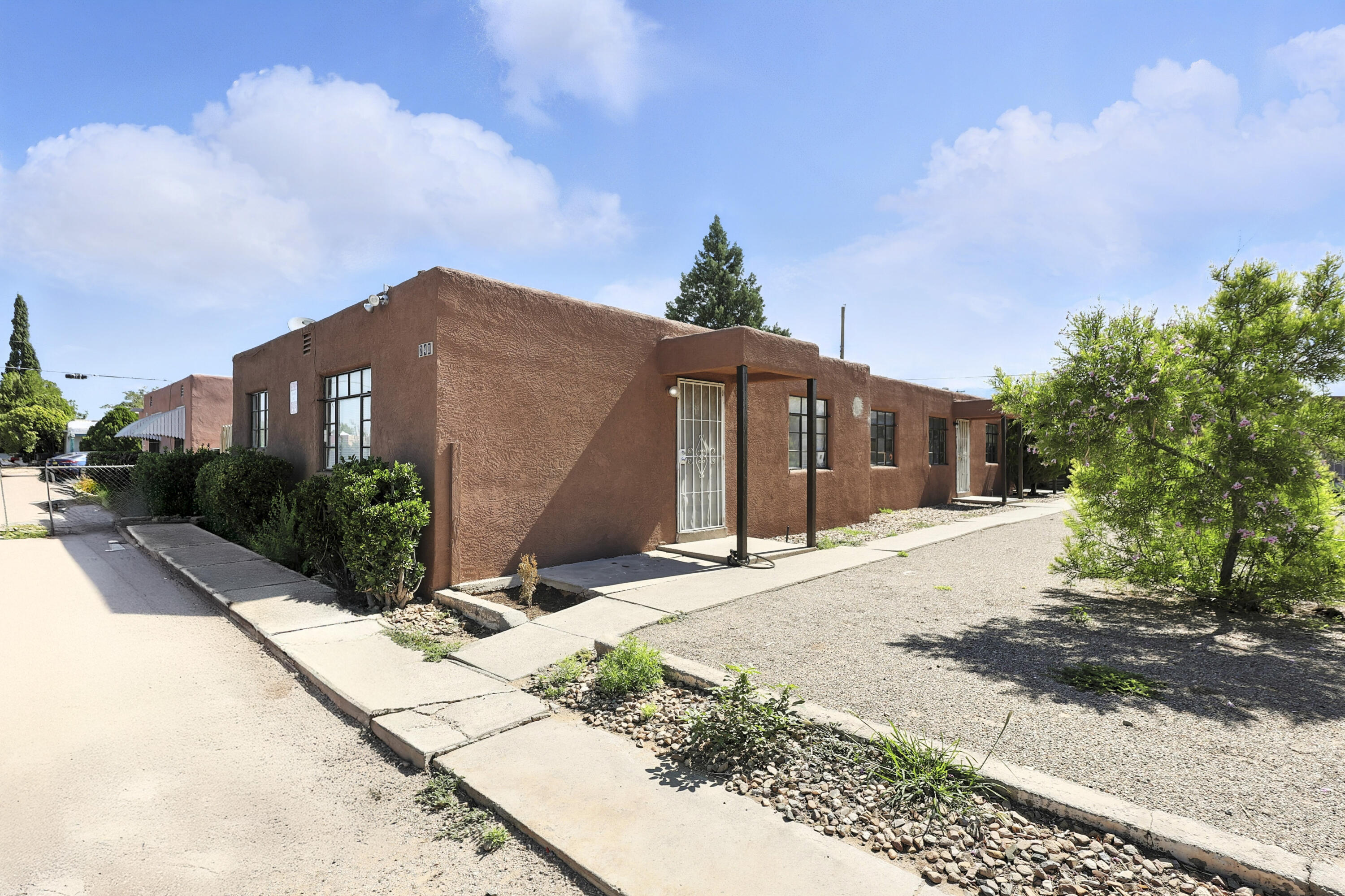 240 SAN PABLO Street NE