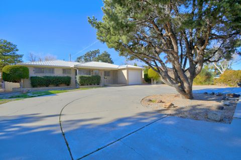Photo of 2729 Chama Street NE, Albuquerque, NM 87110 (MLS # 1096156)