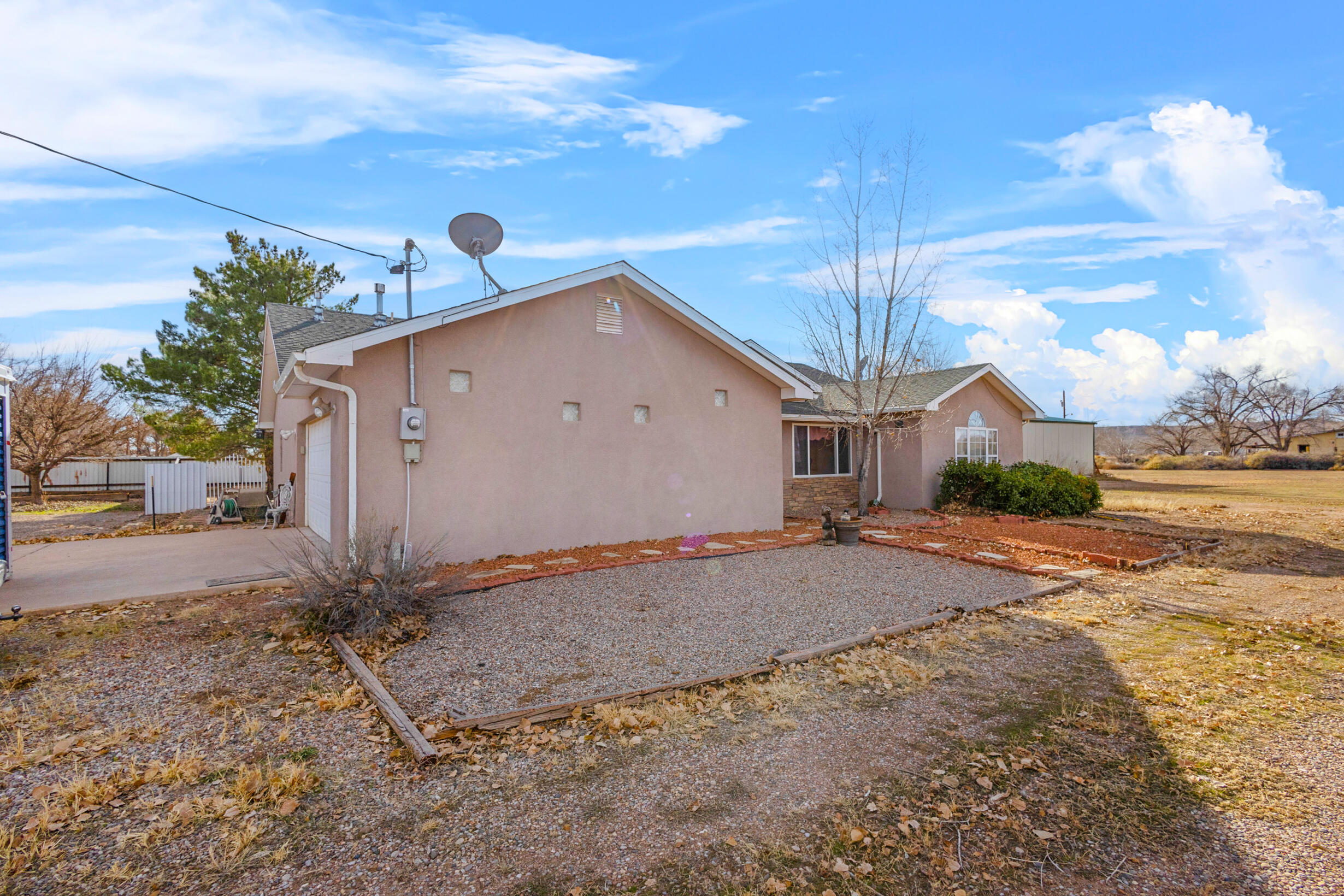 923 W Vivian Drive, Belen, New Mexico image 2