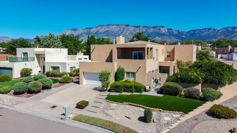 Photo of 10016 Academy Knolls Drive NE, Albuquerque, NM 87111 (MLS # 1111977)