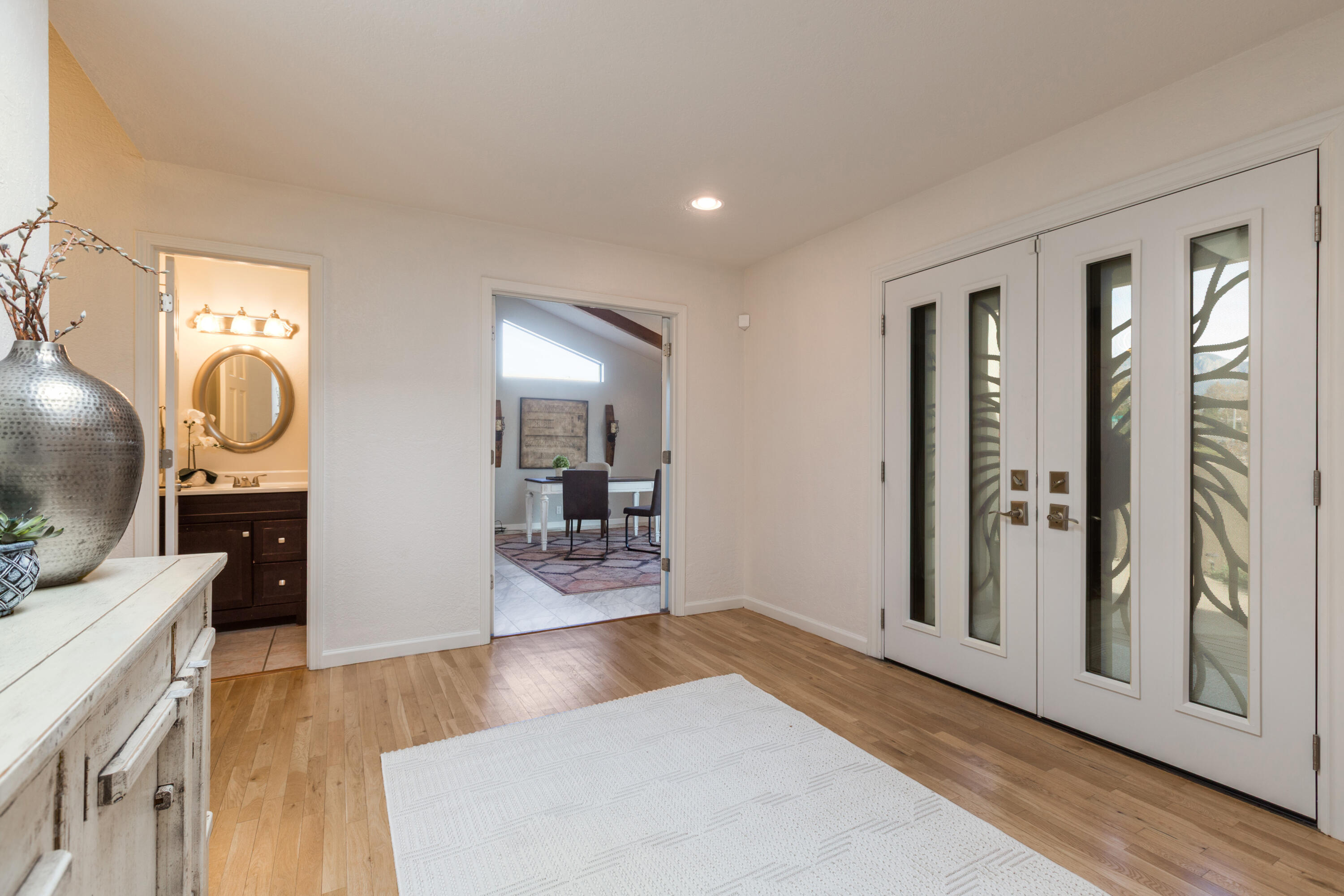 5517 Estrellita Del Norte Road NE