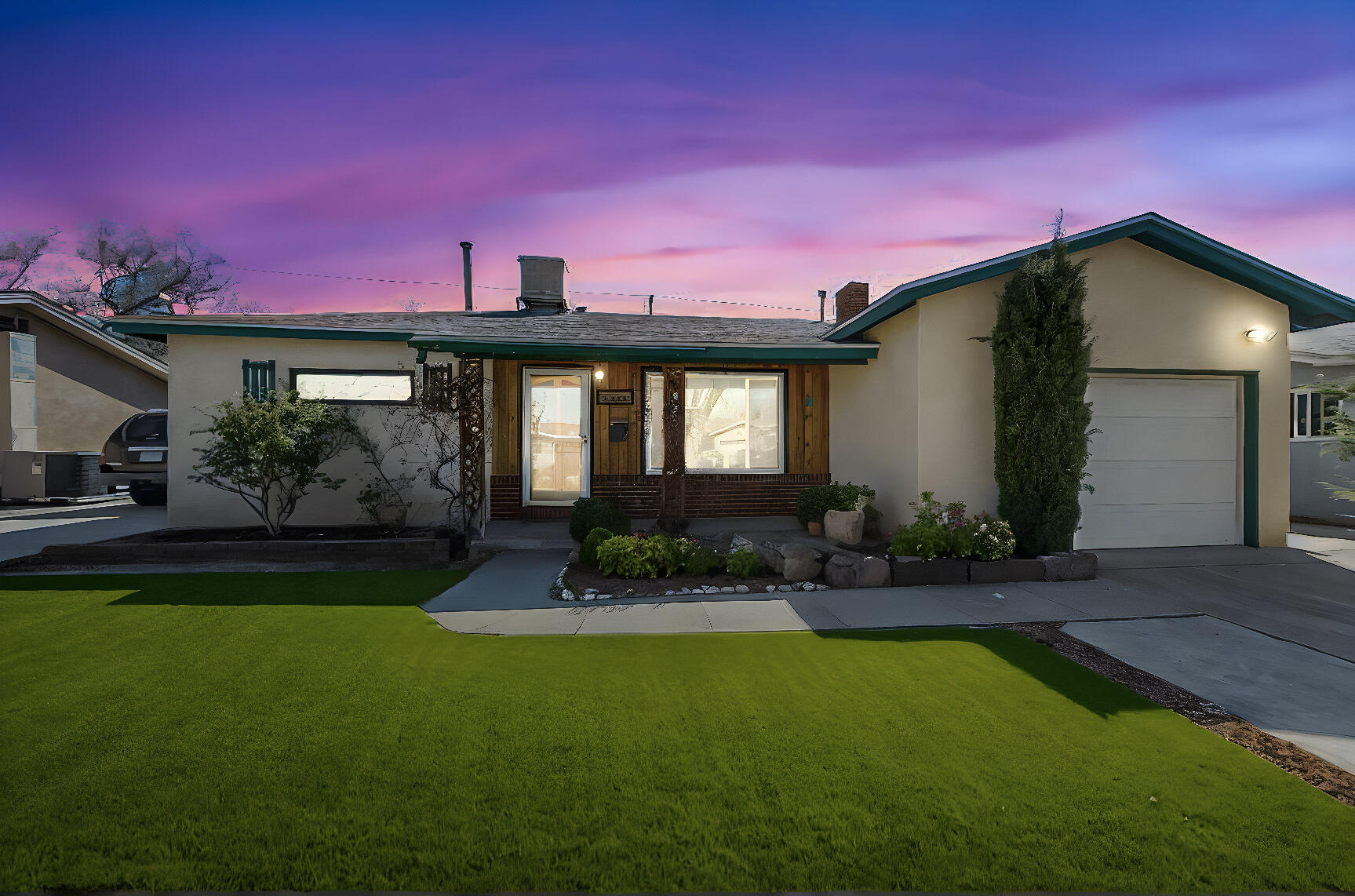 2834 Palomas Drive, Albuquerque, New Mexico image 1