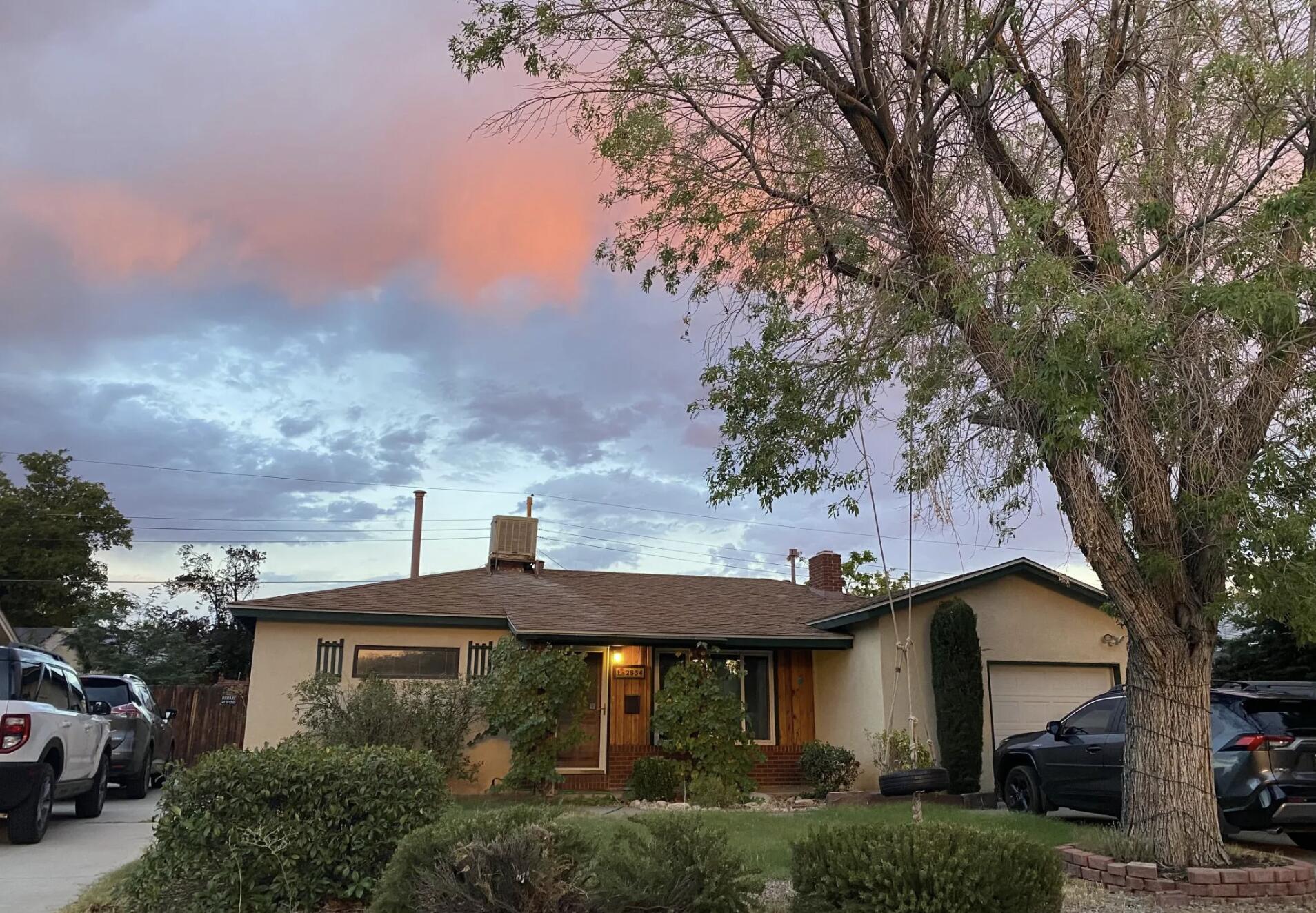 2834 Palomas Drive, Albuquerque, New Mexico image 2