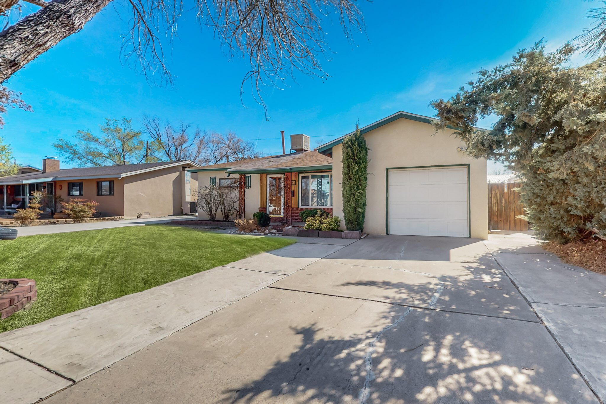 2834 Palomas Drive, Albuquerque, New Mexico image 4