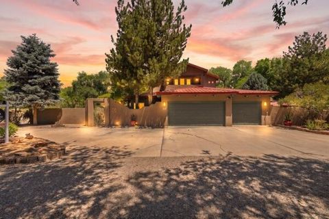Homes For Sale - 7431 Rio Grande Boulevard<br/> Los Ranchos, NM 87107
