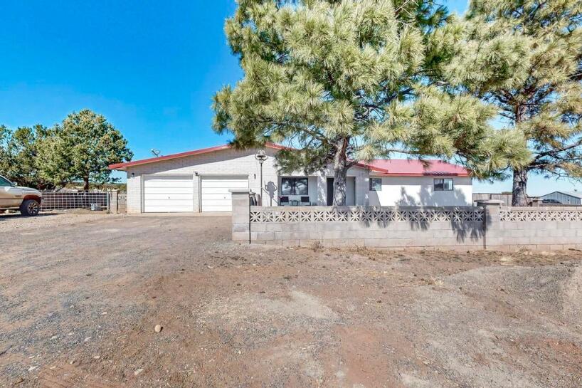 69 Round Top Rd, Mountainair, New Mexico image 2
