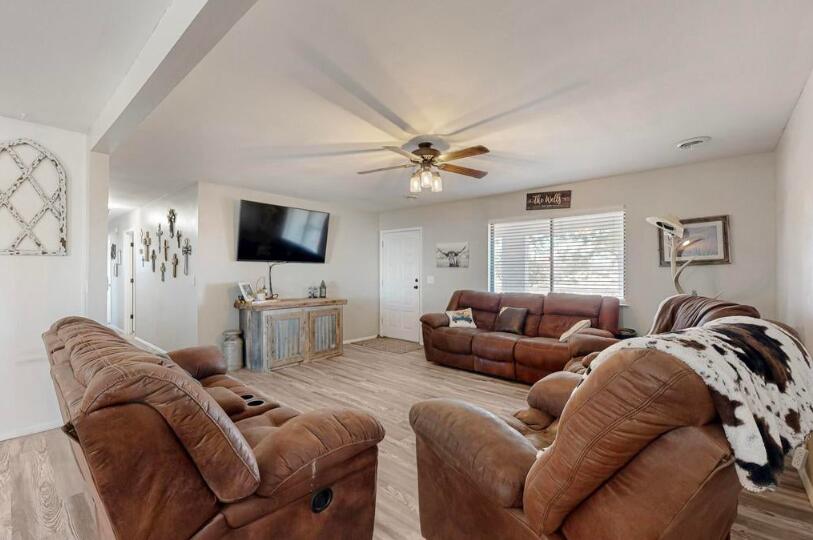 69 Round Top Rd, Mountainair, New Mexico image 4