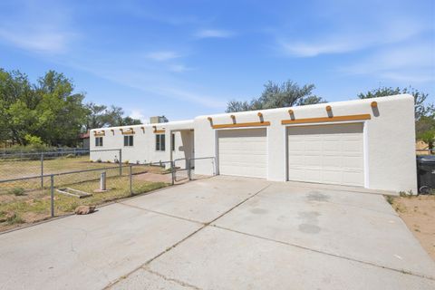 Photo of 4719 Gordon Street, Los Lunas, NM 87031 (MLS # 1103455)