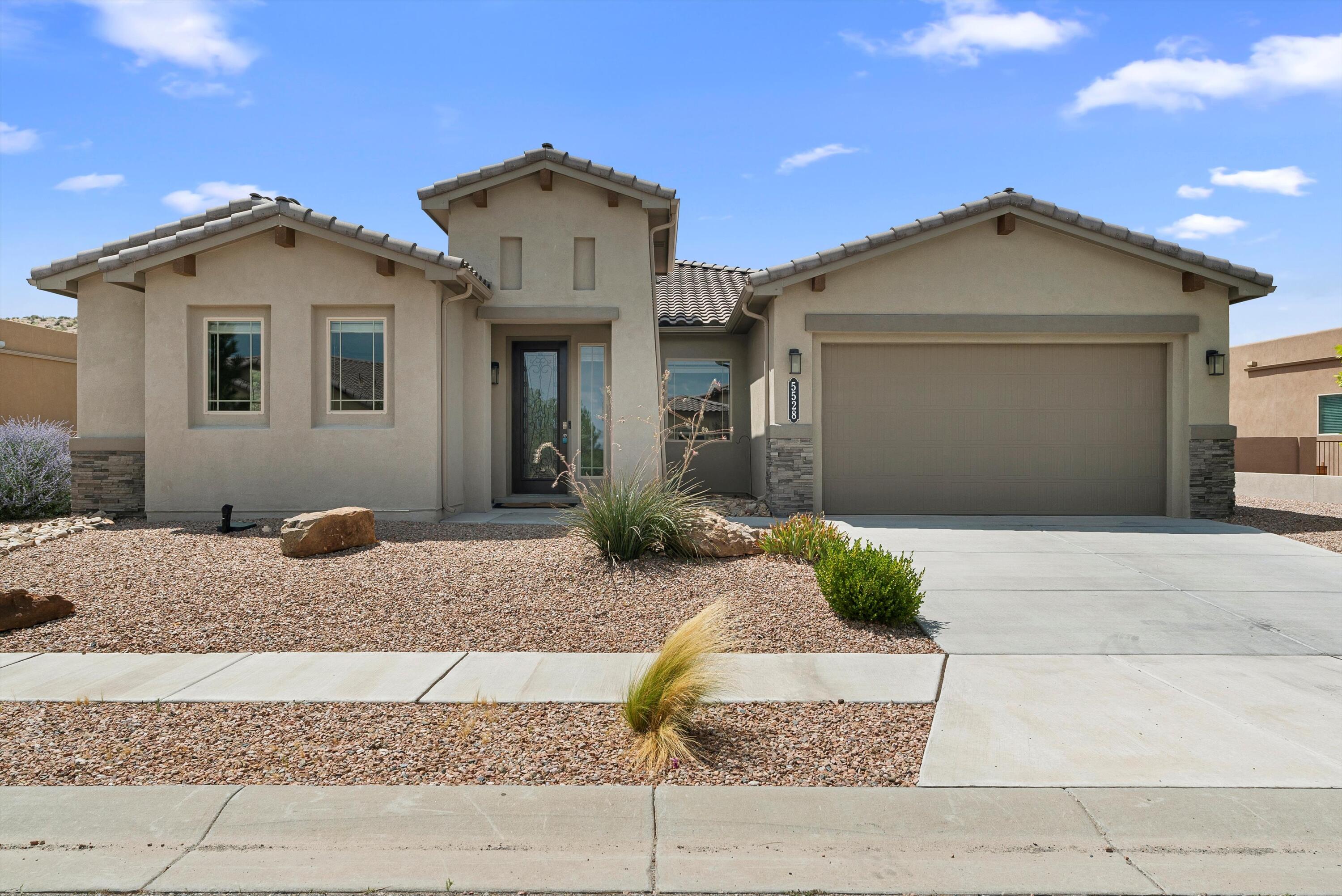 5528 Pikes Peak Loop, Rio Rancho, New Mexico image 1