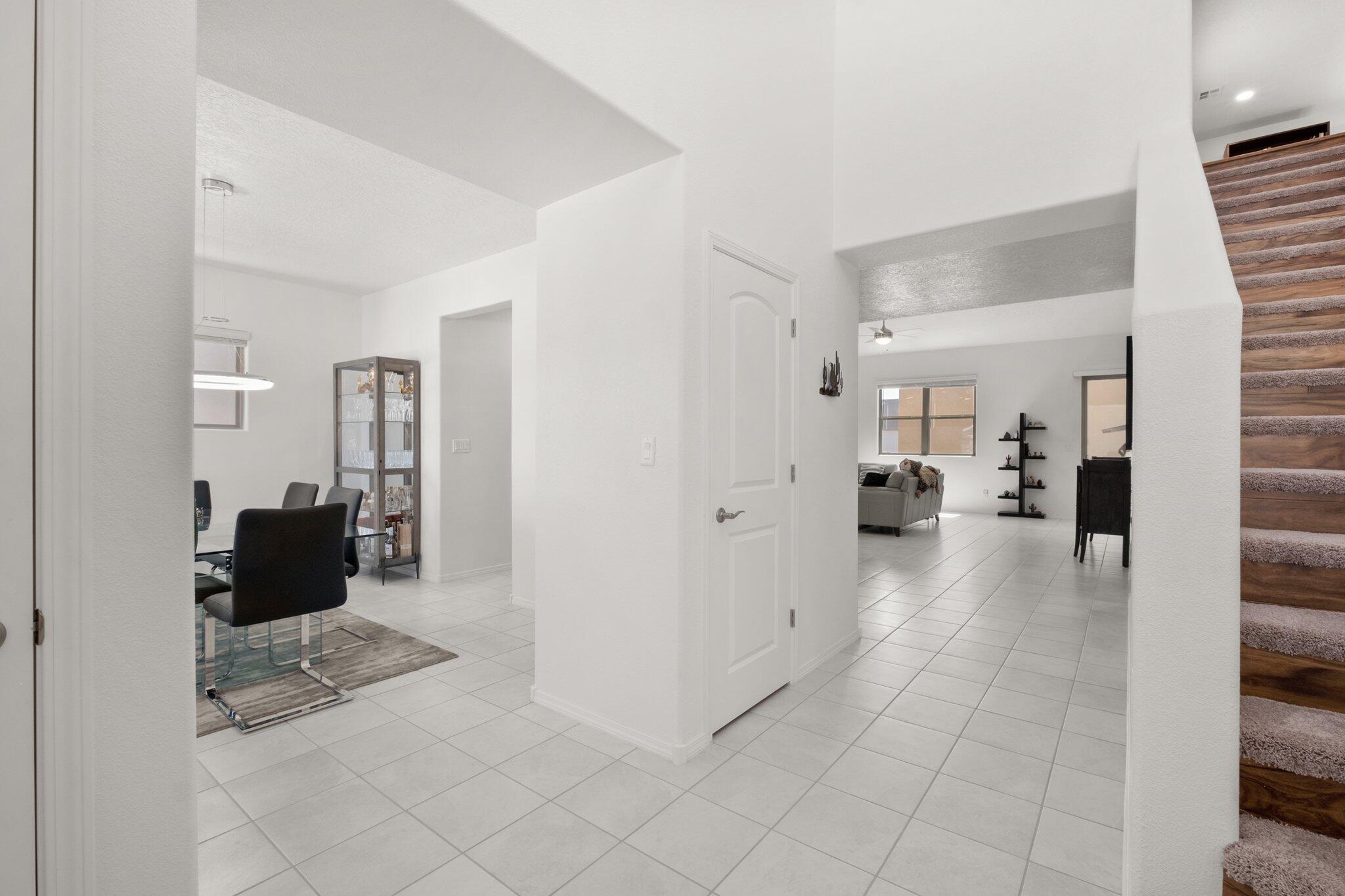 6028 NAUMAN Drive SE