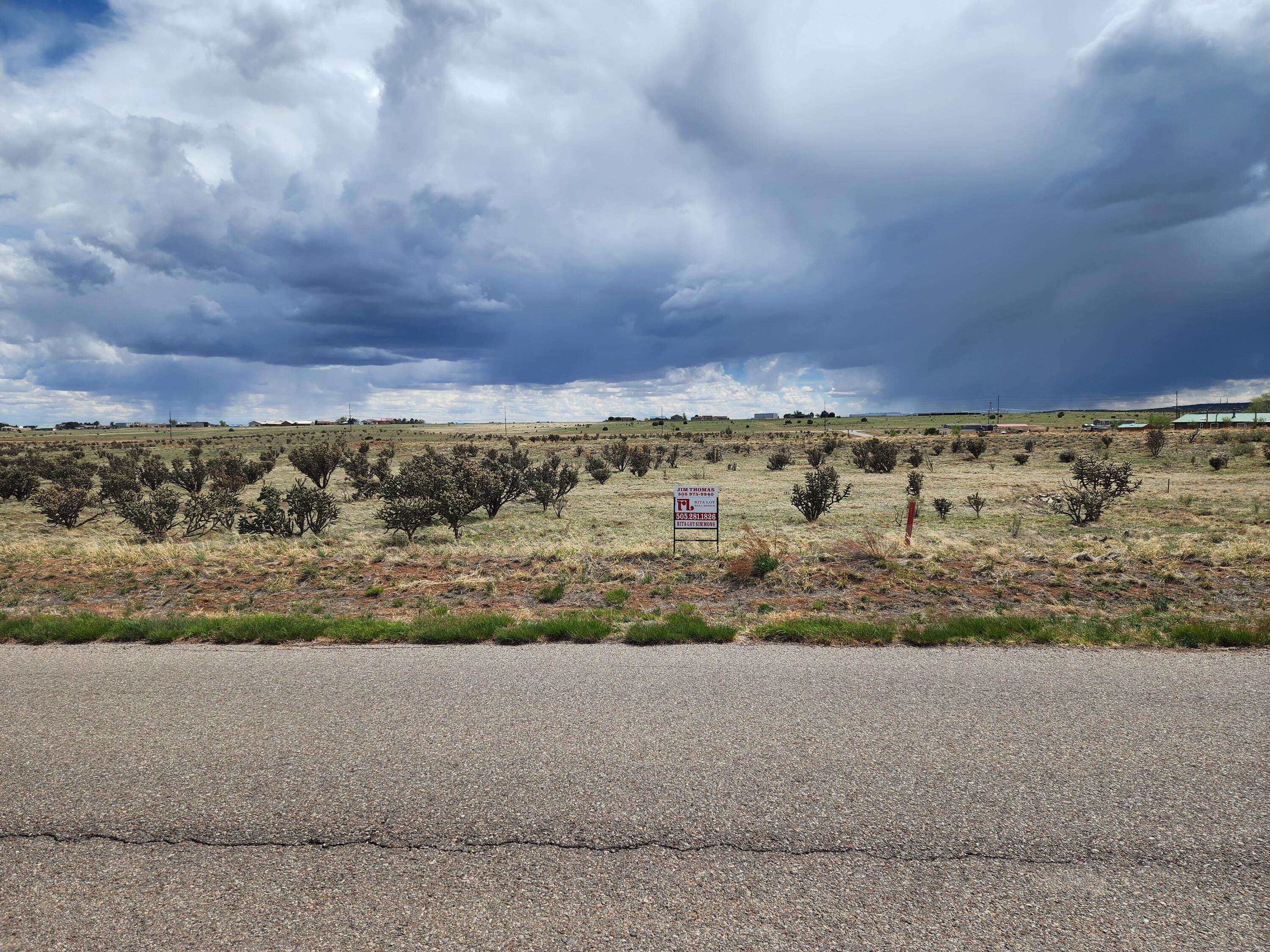16 Half Moon Road, Edgewood, New Mexico image 1