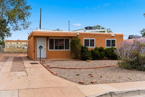 Photo of 8116 Kathryn Avenue SE, Albuquerque, NM 87108 (MLS # 1104975)
