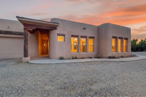 Homes For Sale - 45 Duke Road<br/> Santa Fe County, Edgewood, NM 87015