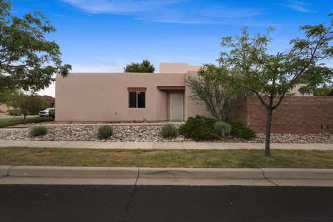Townhouse For Sale - 42 Victorio Peak<br/> Santa Fe County, Santa Fe, NM 87508
