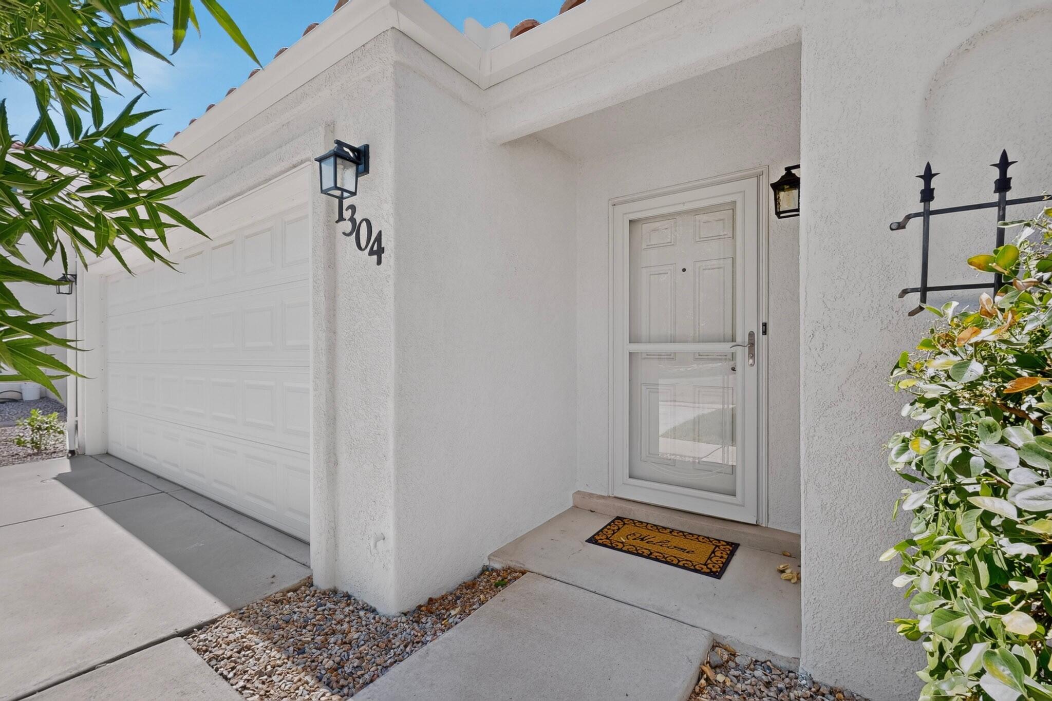 1304 Villa Campo NE