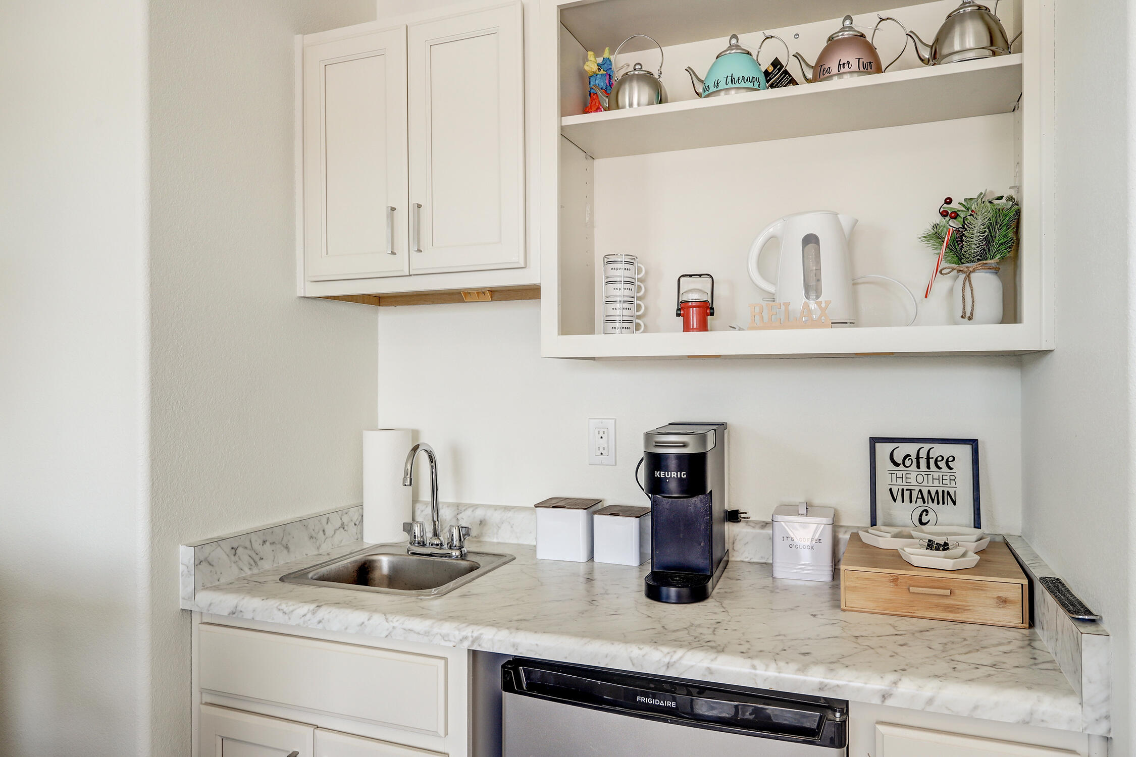 Rio Rancho, New Mexico 87124, United States, 6 Bedrooms Bedrooms, ,4 BathroomsBathrooms,Residential,Active,180740