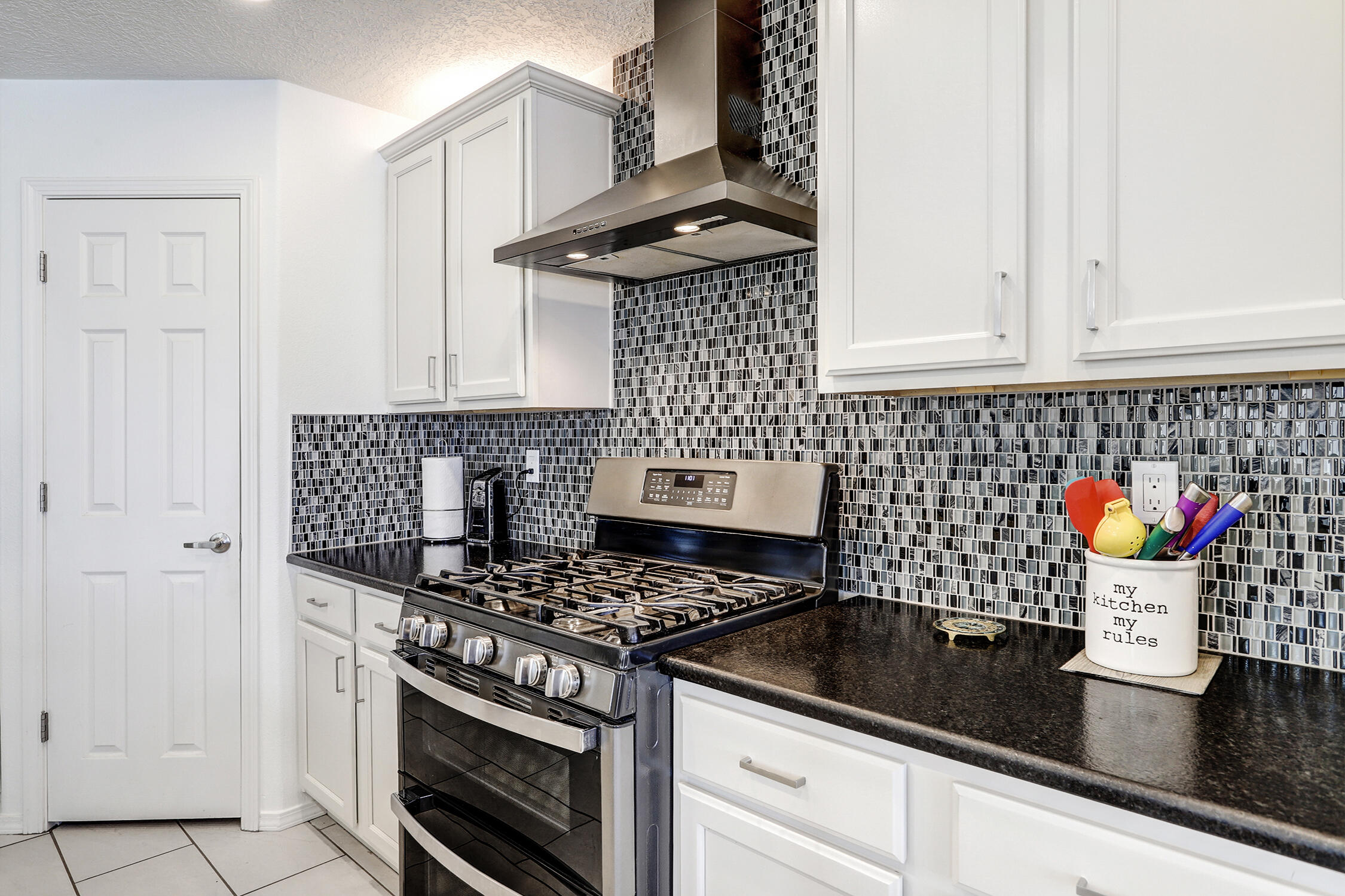 Rio Rancho, New Mexico 87124, United States, 6 Bedrooms Bedrooms, ,4 BathroomsBathrooms,Residential,Active,180740