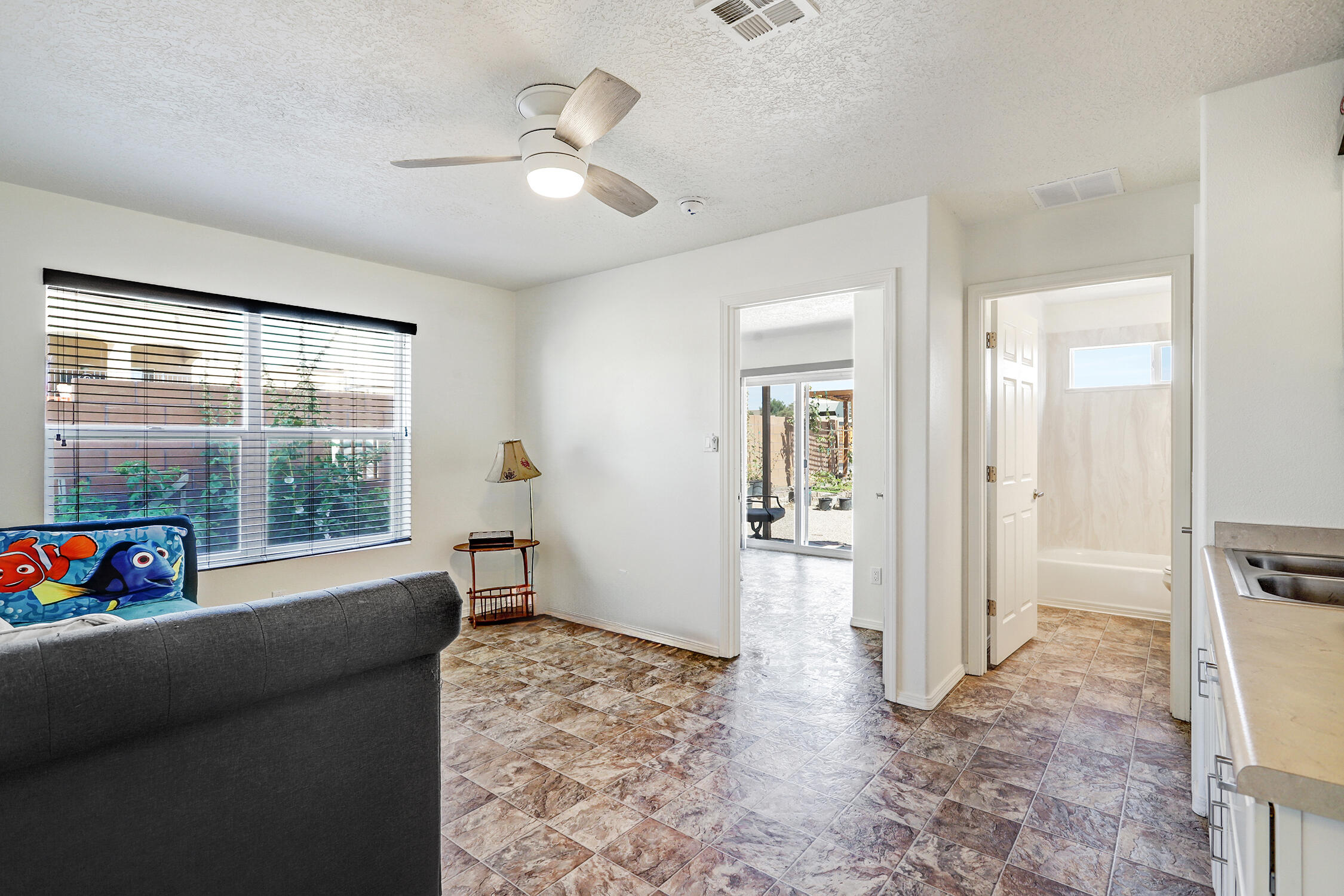 Rio Rancho, New Mexico 87124, United States, 6 Bedrooms Bedrooms, ,4 BathroomsBathrooms,Residential,Active,180740