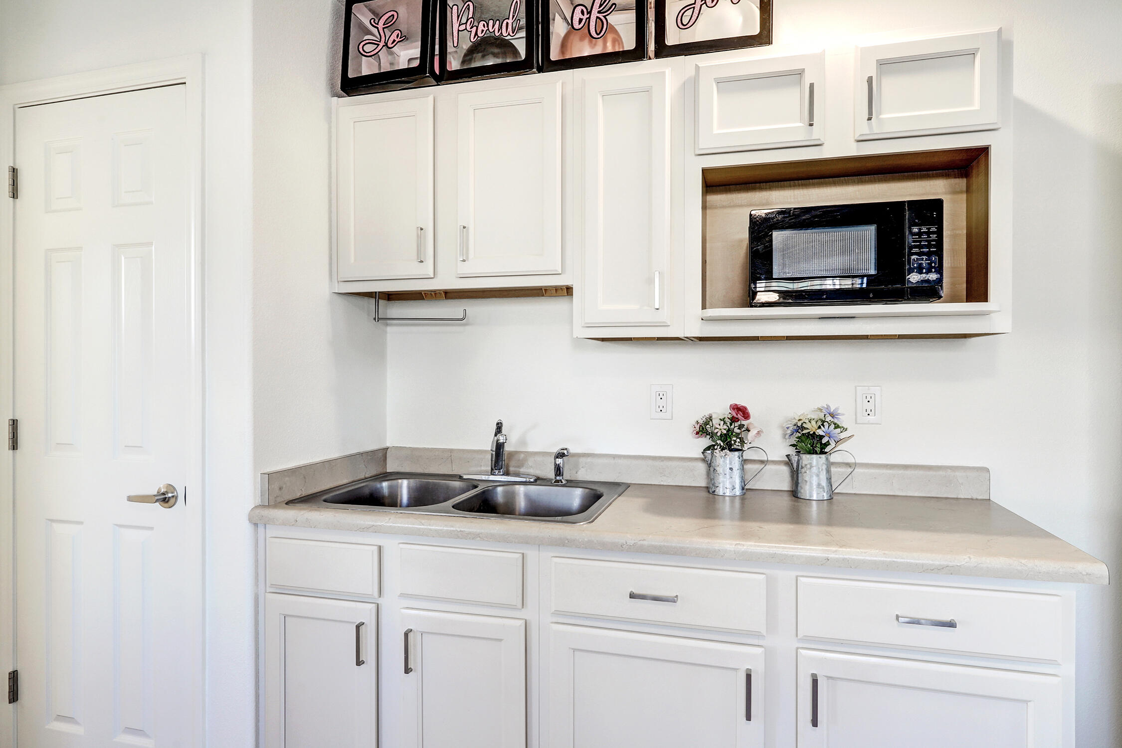 Rio Rancho, New Mexico 87124, United States, 6 Bedrooms Bedrooms, ,4 BathroomsBathrooms,Residential,Active,180740