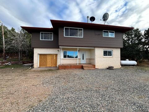 Photo of 28 Salazar Road, Tijeras, NM 87059 (MLS # 1101608)