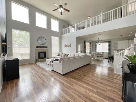 Homes For Sale - 1613 Montiano Loop<br/> Rio Rancho, NM 87124
