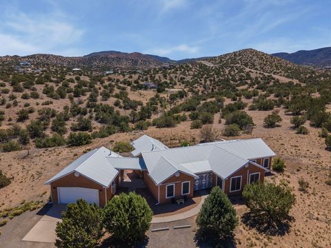 Photo of 31 Sinagua Road, Placitas, NM 87043 (MLS # 1102835)