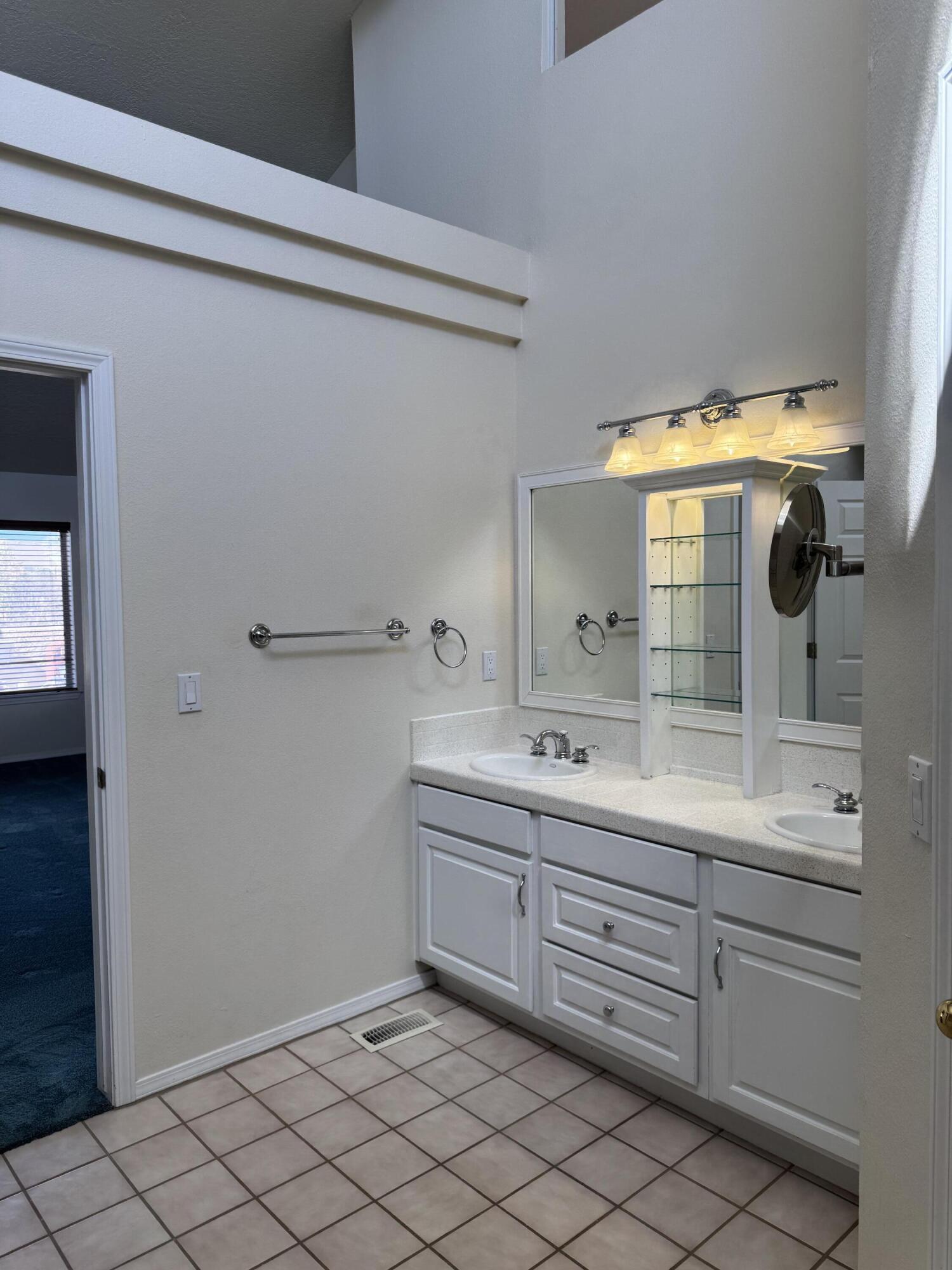 586 Eastlake Drive, Rio Rancho, North Carolina image 19