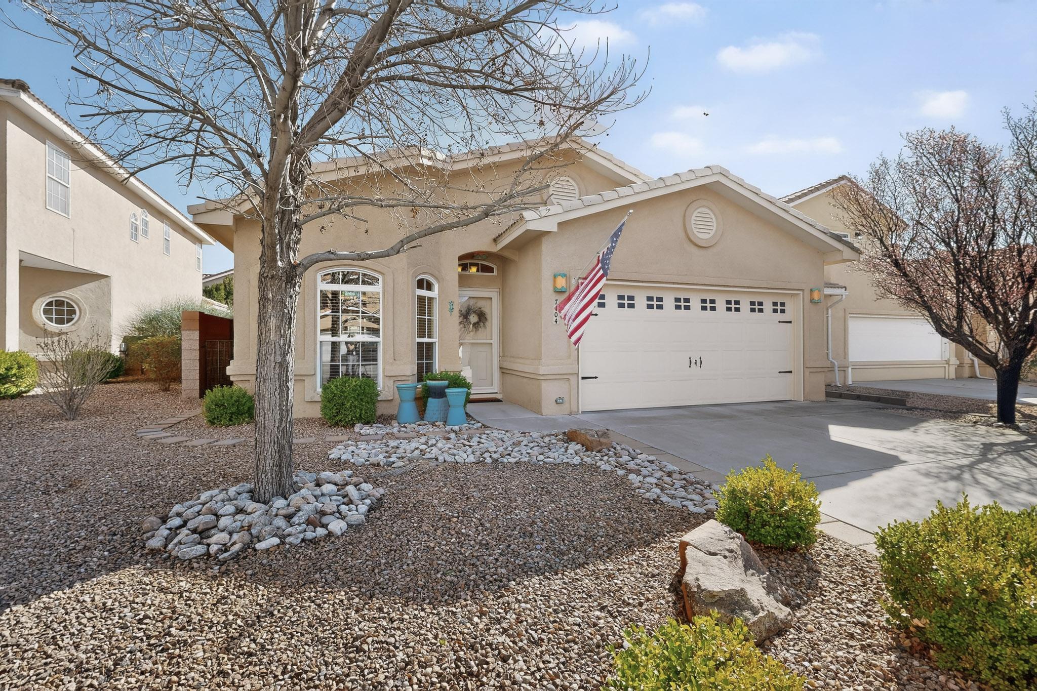 7104 Boxwood Avenue NE