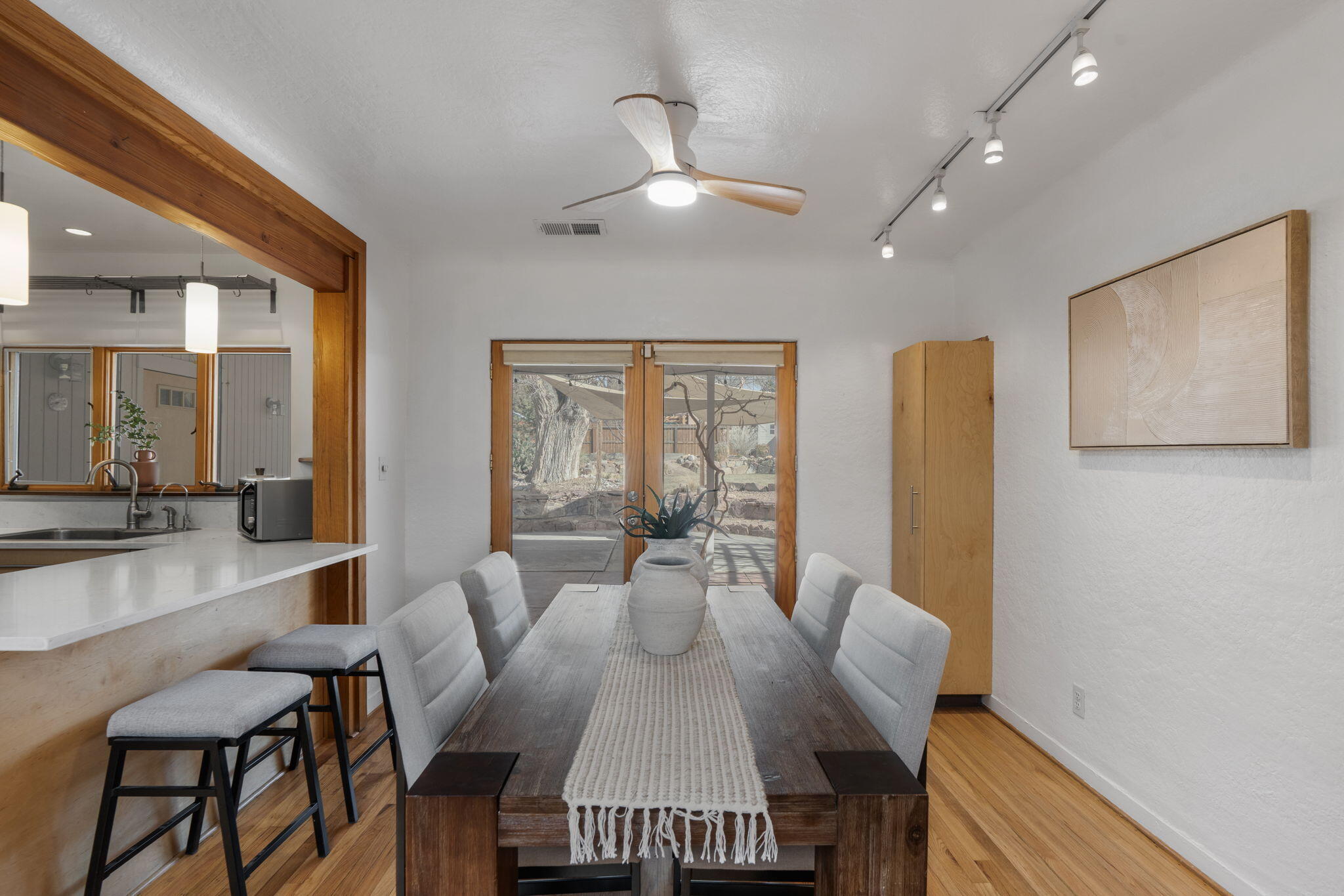 322 AMHERST Drive SE