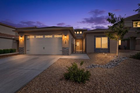 Photo of 621 Primrose Avenue SW, Los Lunas, NM 87031 (MLS # 1102740)