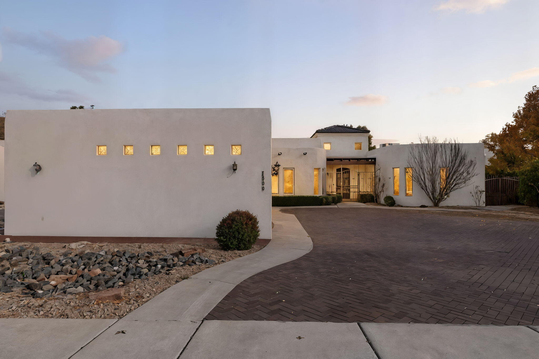 508 Laguna Seca Lane NW