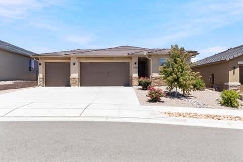 Homes For Sale - 3335 Wolf Tail Loop<br/> Rio Rancho, NM 87144