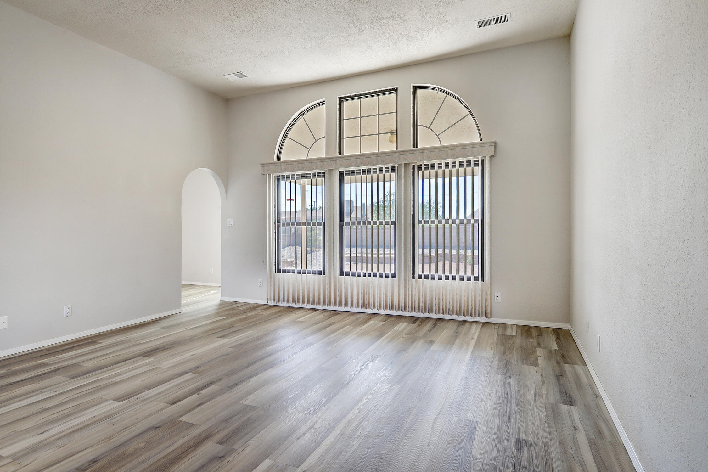 6200 Apache Plume Road NE