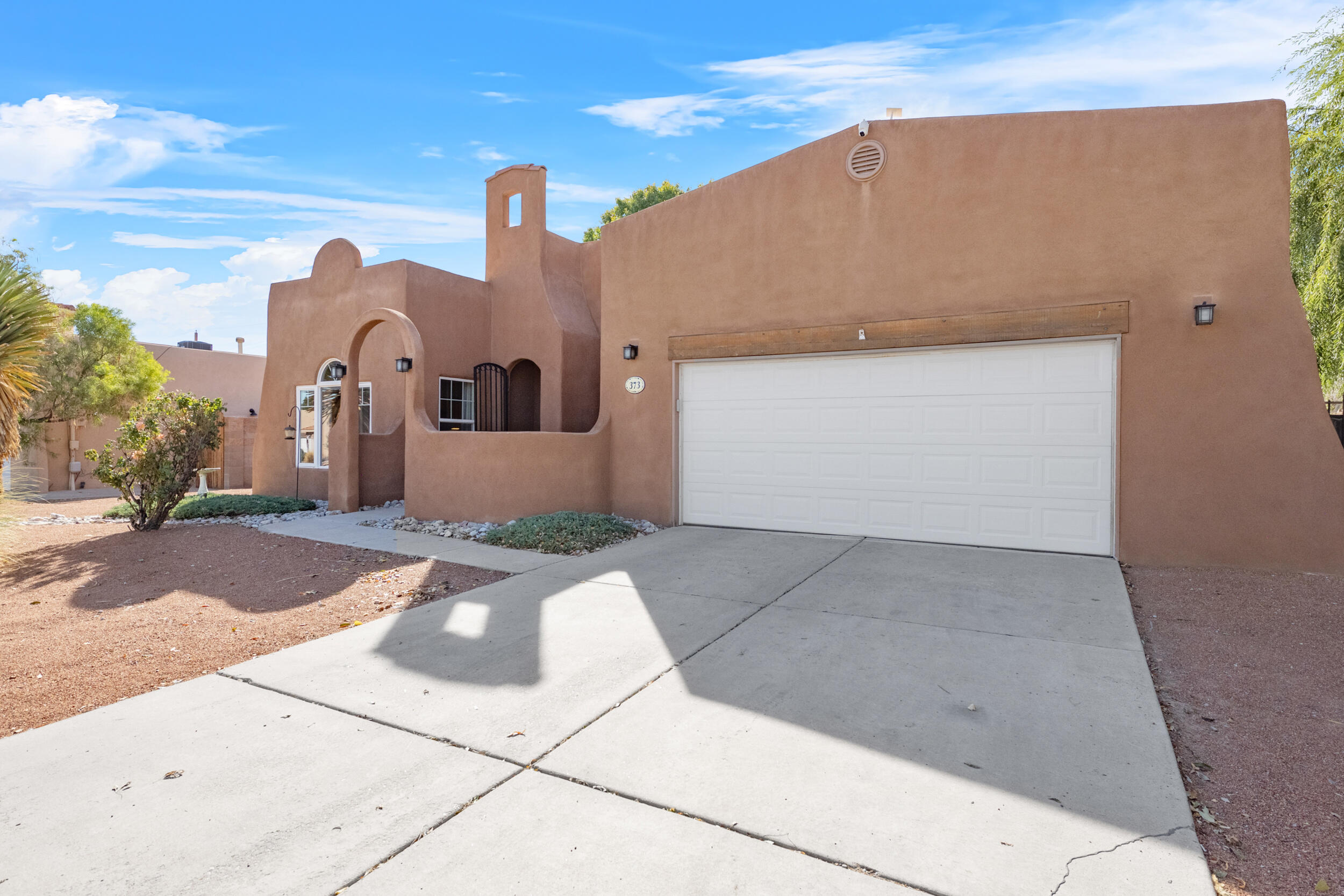 373 Dennis Drive, Los Lunas, New Mexico image 1