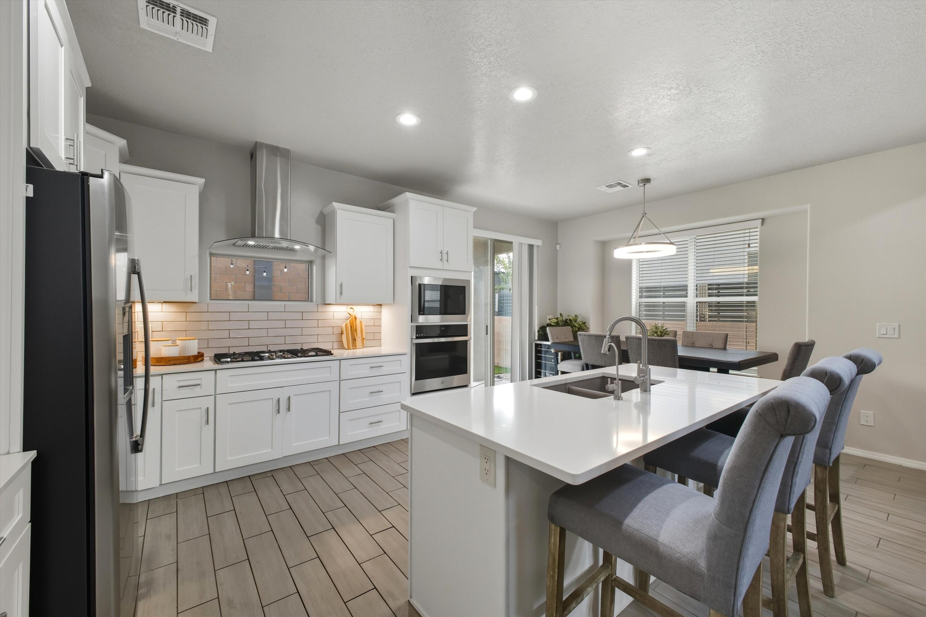 8722 SEVANO Circle NE