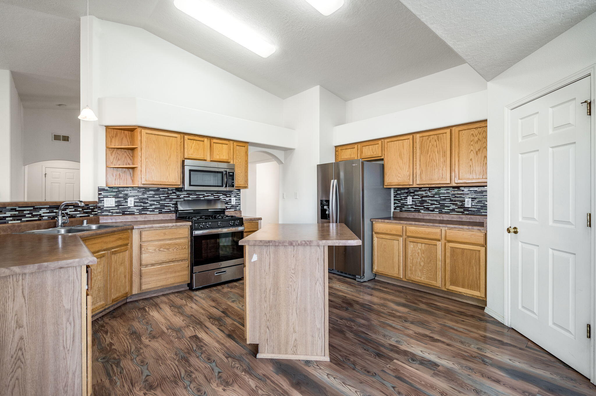 5825 Chaco Loop NE