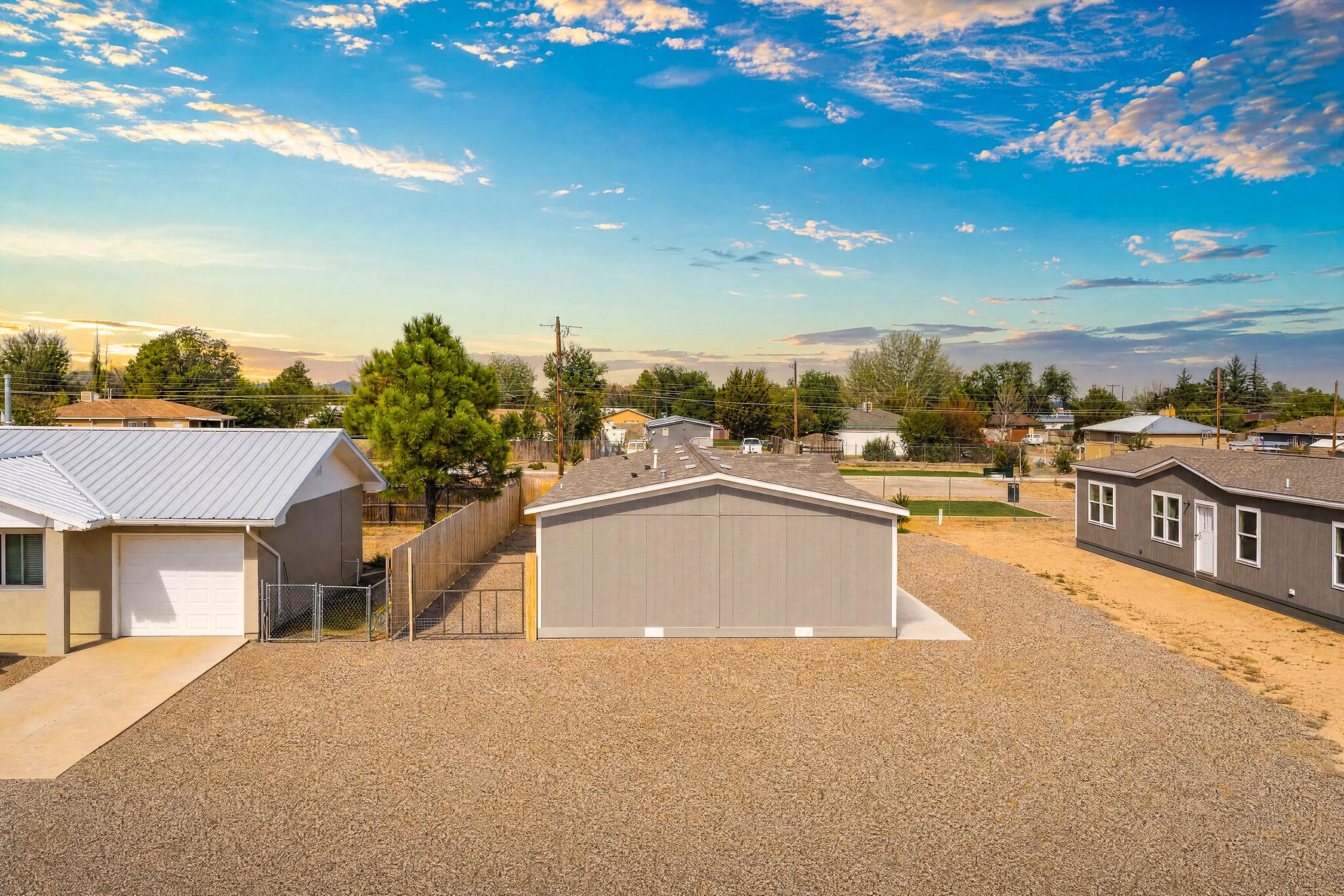 809 Maple Avenue